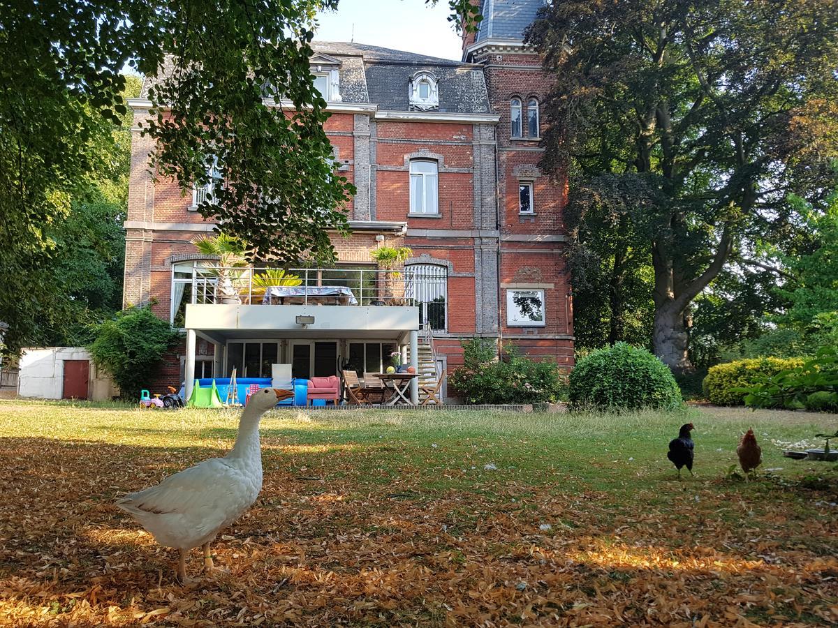 Château Lambert Hotel-Resto-Parking-Shuttle, a 1 ha green Oasis at 8 min from CRL Airport without any noise Charleroi Exterior foto