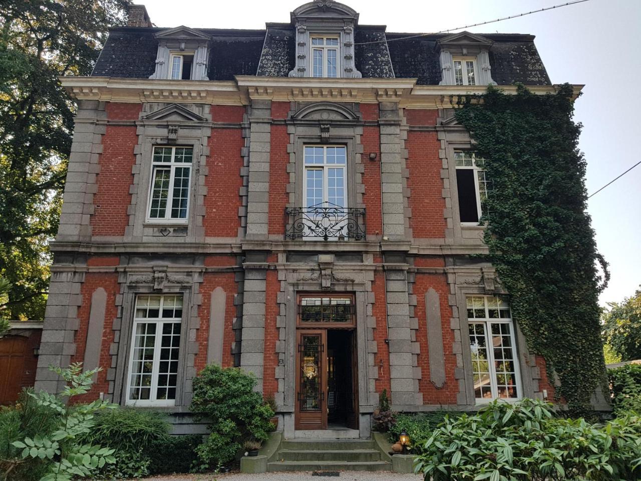 Château Lambert Hotel-Resto-Parking-Shuttle, a 1 ha green Oasis at 8 min from CRL Airport without any noise Charleroi Exterior foto