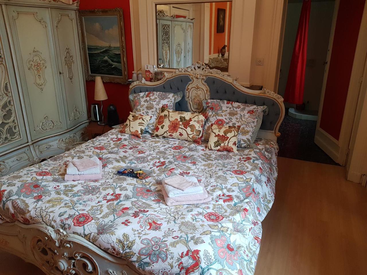 Château Lambert Hotel-Resto-Parking-Shuttle, a 1 ha green Oasis at 8 min from CRL Airport without any noise Charleroi Exterior foto